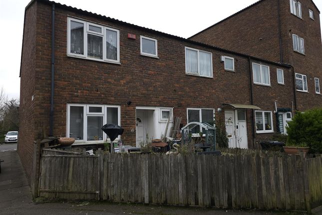 Studio house on 28, Union Road, Northolt, £450,000