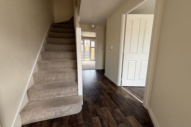 6, Hendy Avenue, Telford photo 2
