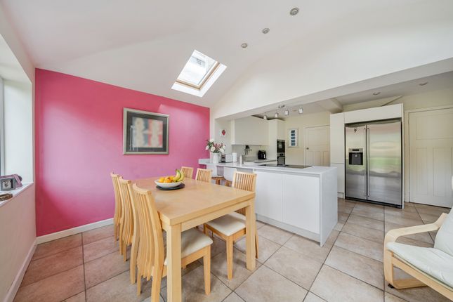 36, Corby Avenue, Swindon photo 5