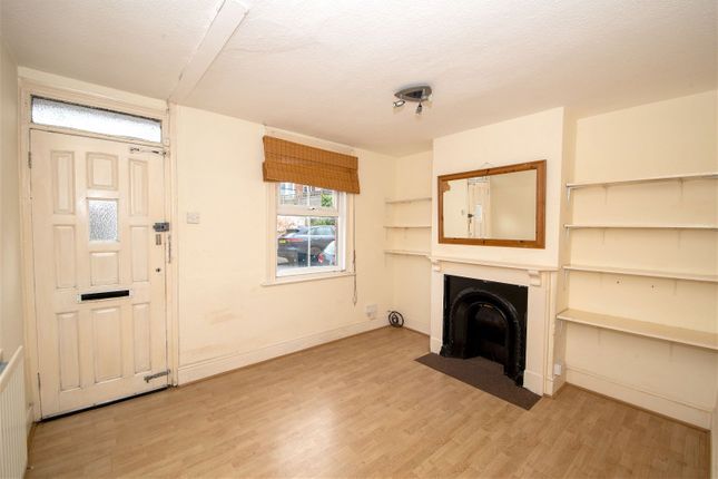 Terraced house to rent in Alpine Street, Reading