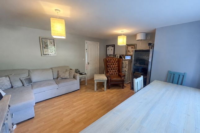 86, Sheridan Way, Sherwood Nottingham photo 2