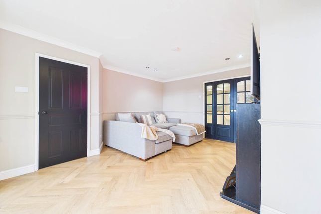 19, Bracadale Drive, Glasgow photo 4