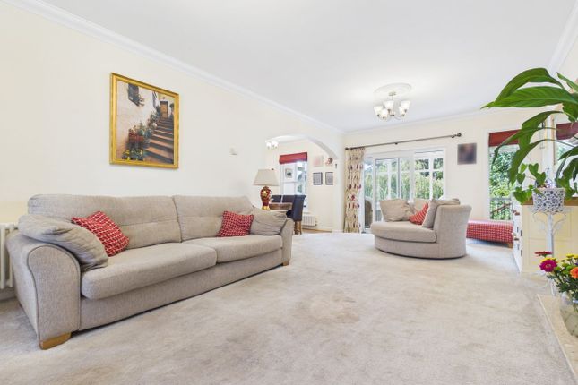 Pineview, School Road, SOUTHAMPTON photo 3