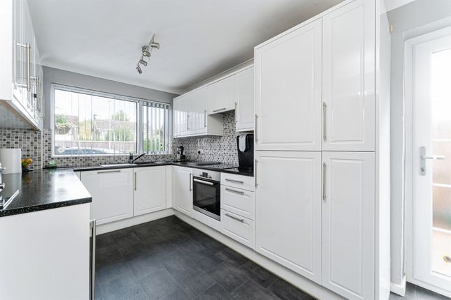 24, Holden Road, Bury St. Edmunds photo 4