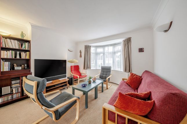 8, Brampton Grove, Wembley photo 2