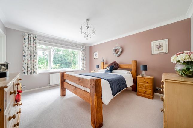 Oakthwaite, Foxfields, Pulborough photo 3