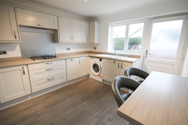45, Knaresborough photo 4