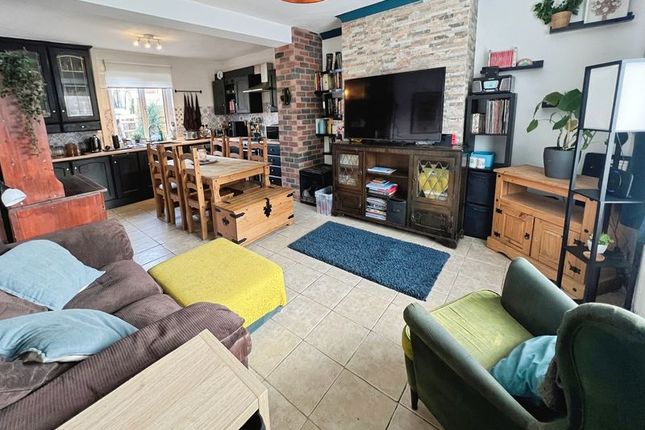 12, Princess Avenue, Bolton photo 2