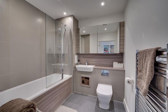 16, Peregrine Point, 1 Alma Road, Enfield photo 4