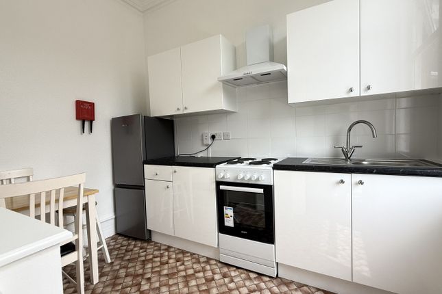 Studio house on Flat 6, 224, Willesden Lane, London, £725/mo