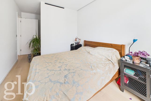 Apartment 4.3, Percivall House, London photo 3