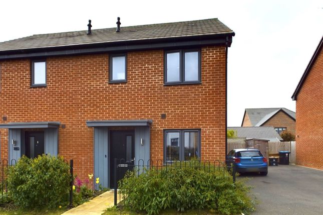 Thumbnail Semi-detached house to rent in Wheatfield Drive, Curbridge, Witney