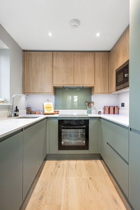 Flat for sale in Crofton Park Road, Crofton Park