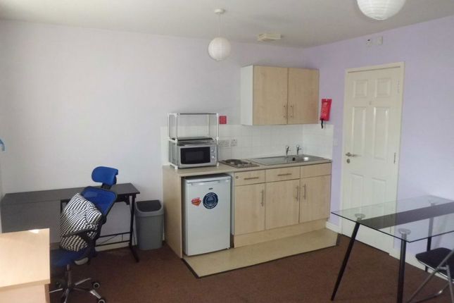 Studio flat on Flat 6, Bournbrook House 480A, Bristol Road, Selly Oak, £845/mo