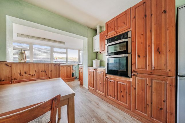 8, Brynwood Drive, Powys photo 3