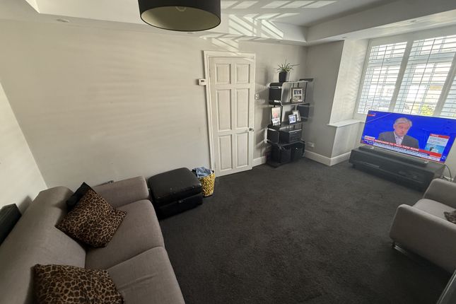 34 Longmarsh View, Sutton At Hone, DARTFORD photo 3