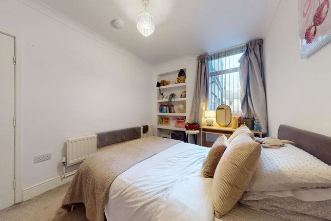 88, Dogfield Street, Cardiff photo 3