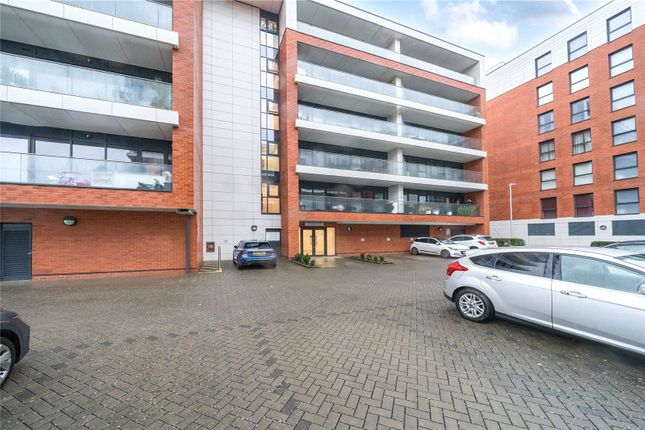 SNG RESALE SO - 2 Hackwood House,, Kingman Way, Berkshire photo 2