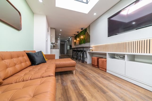 42, Minny Street, Cardiff photo 3