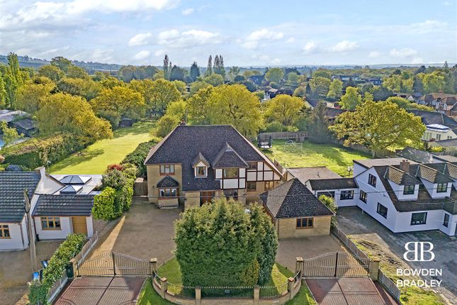 Thumbnail Detached house for sale in Church Road, Ramsden Bellhouse, Billericay