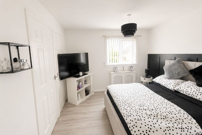 Niddrie Marischal Crescent, Niddrie, Edinburgh, EH16 4LL, Edinburgh photo 5