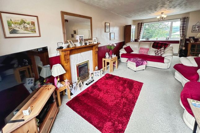 33, New Court Drive, Bolton photo 2