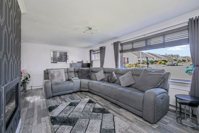 21, Heather Grove, Dunfermline photo 4
