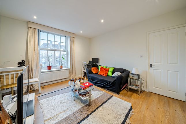 Flat 38, Croxteth House,, Wandsworth Road, London photo 3