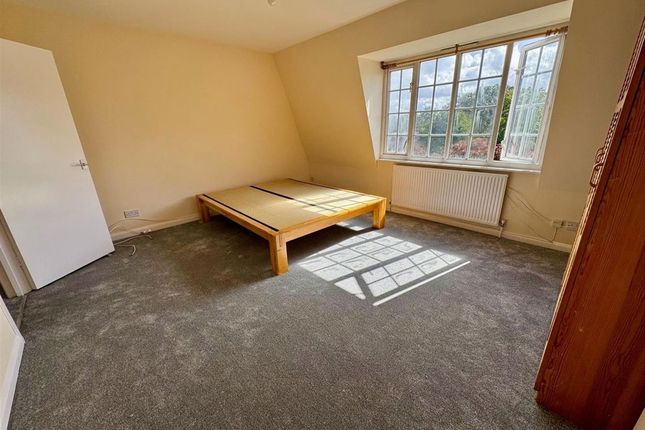 24A, Herga Court, Harrow photo 5