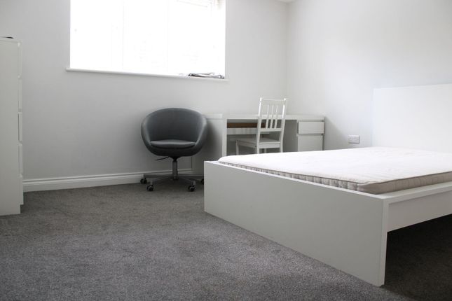 Room to rent in Clarendon Road, Southsea