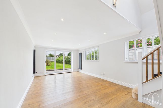 47 Catherington Lane, Waterlooville photo 3