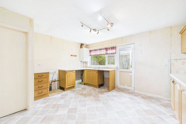 37 Cherrill Gardens, Bude photo 3