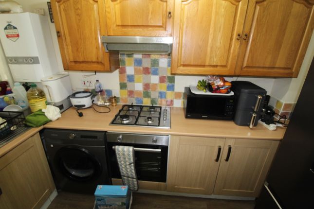 18, BAYLISS AVENUE, LONDON photo 5