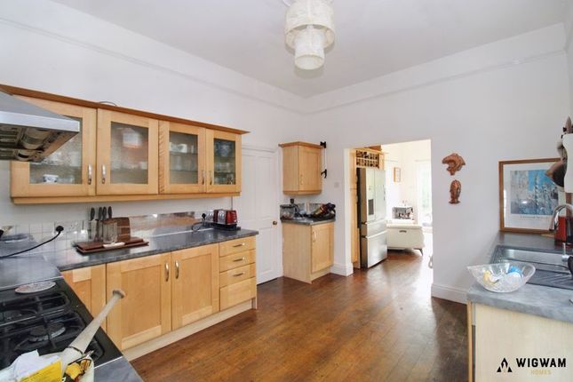 Detached house for sale in Anlaby Road, Hull