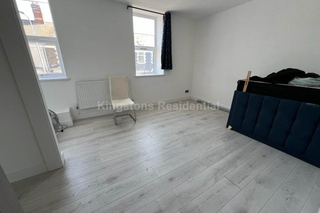 15, Mackintosh Place, Cardiff photo 5