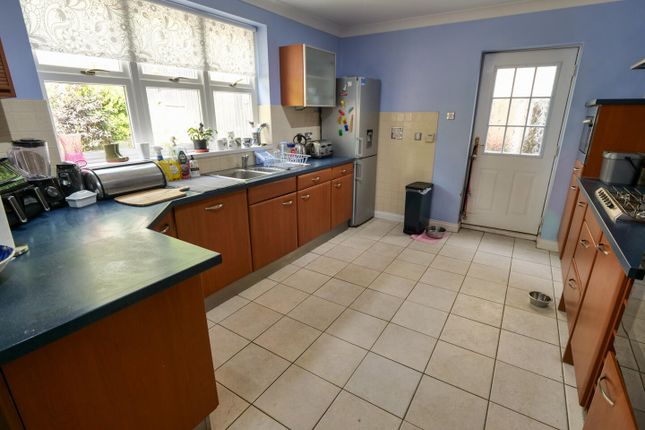 4, Redwood Heights, Lancaster photo 4