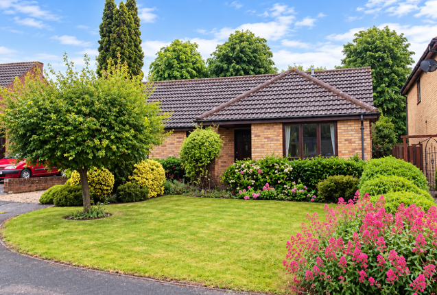 2-bed house on Newmarket, £1,350/mo