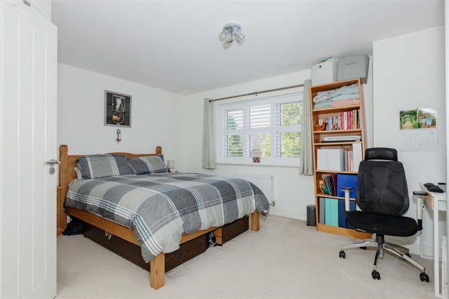 50, Robin Road, Goring-By-Sea photo 4