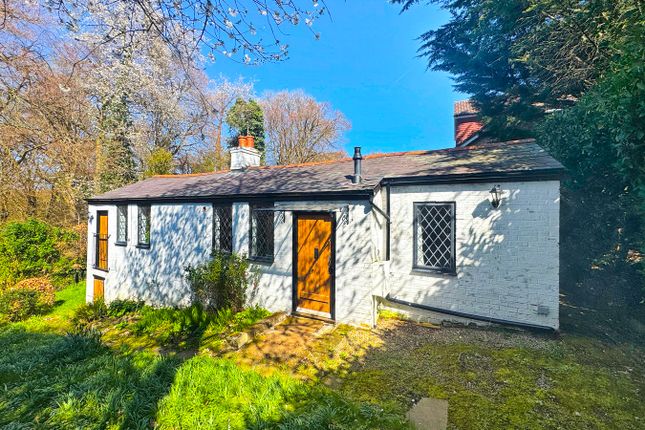 3-bed house on The Bungalow, The Woodlands, Amersham, £550,000