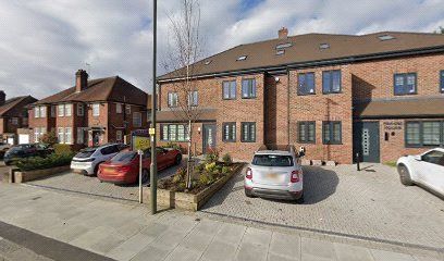 Flat to rent in Handel House, 89 Edgwarebury Lane, Edgware, Middx