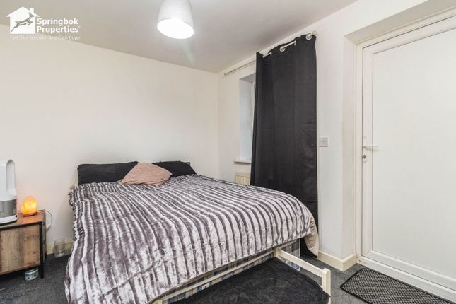 69, Shrewsbury Road, Market Drayton photo 5
