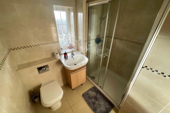 Shower Room.Jpg