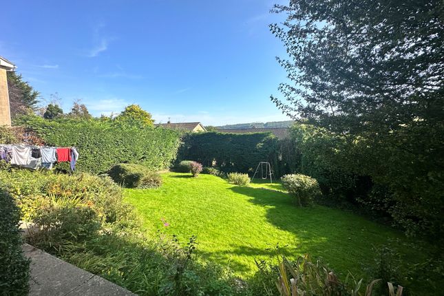 84, BATH photo 3