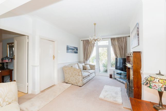 5, Loudoun Avenue, Ilford photo 2