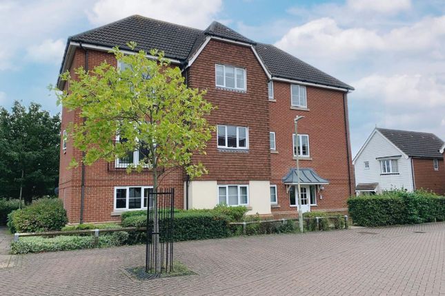 Flat for sale in Hedgers Way, Kingsnorth, Ashford