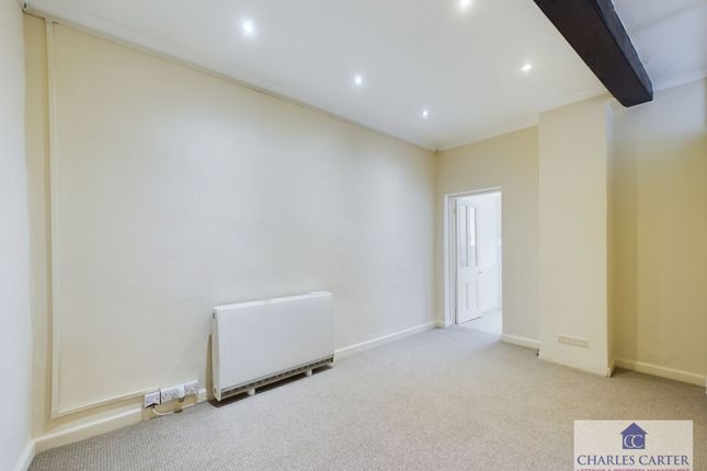 Flat 2, Tewkesbury photo 2