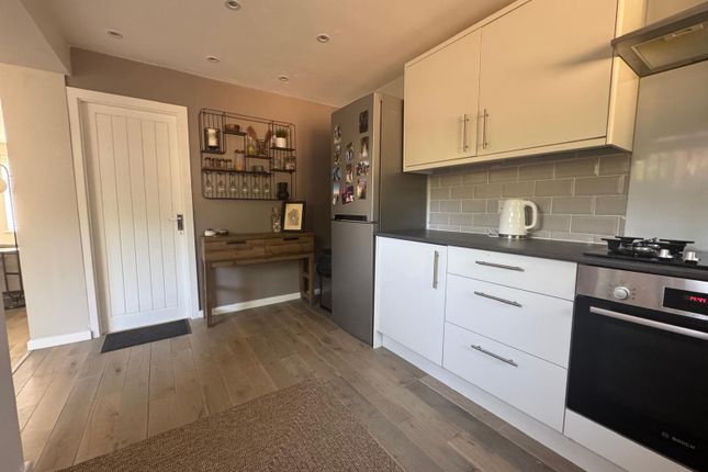 31, Nether field Way, Thorpe Astley photo 4