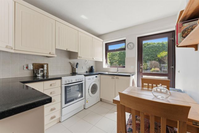 14, Rectory Walk, Kettering photo 2