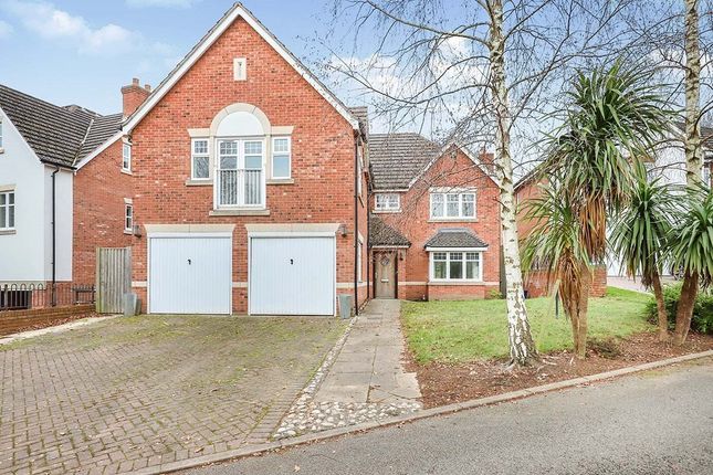 Houses for Sale in The Water Gardens, Wolverhampton WV4 - Buy Houses in