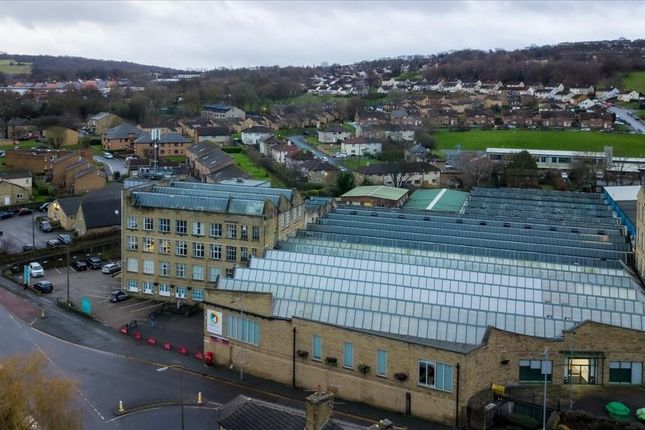 Thumbnail Office to let in Albion Mills Business Centre, Albion Road, Bradford